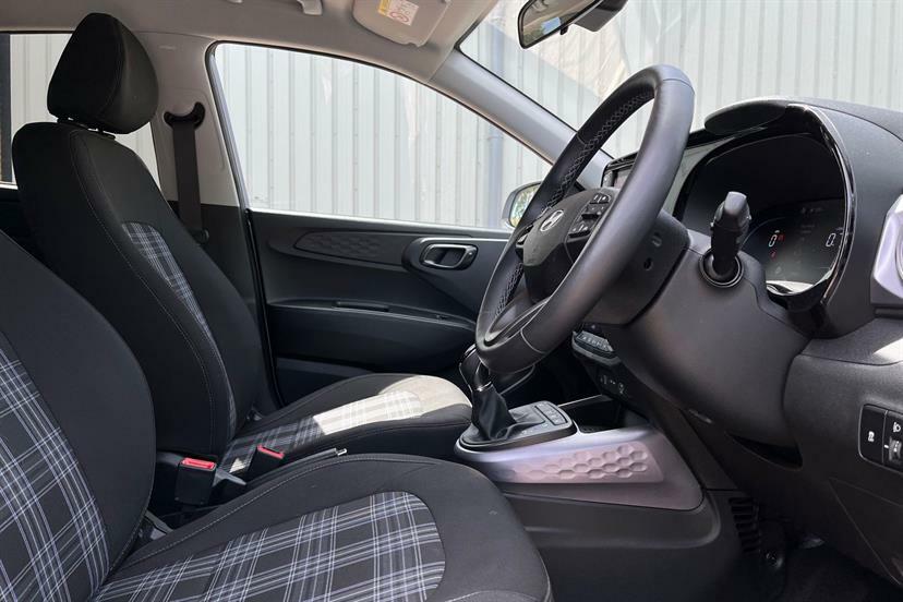 Hyundai I10 Advance Black #20
