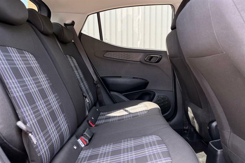 Hyundai I10 Advance Black #21