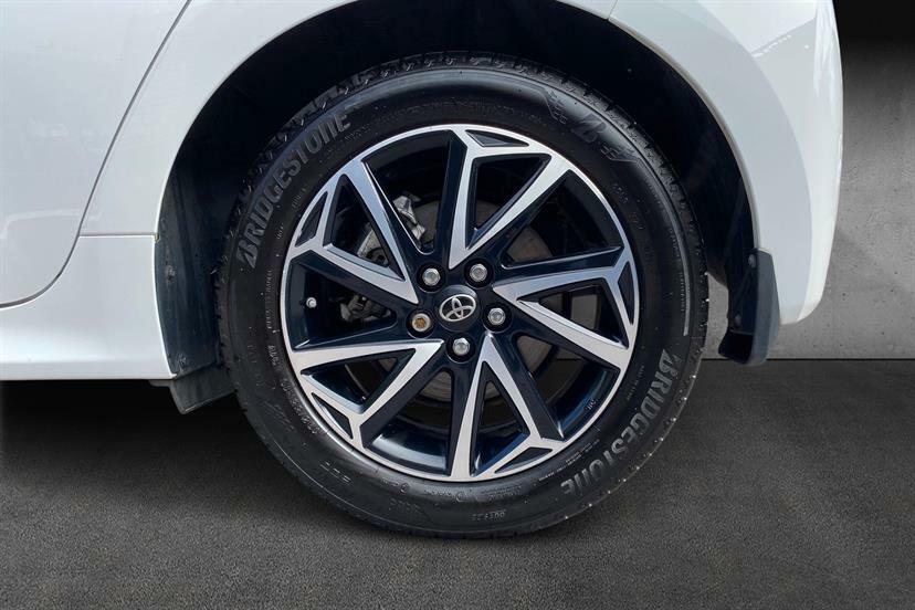 Toyota Yaris Excel  #18