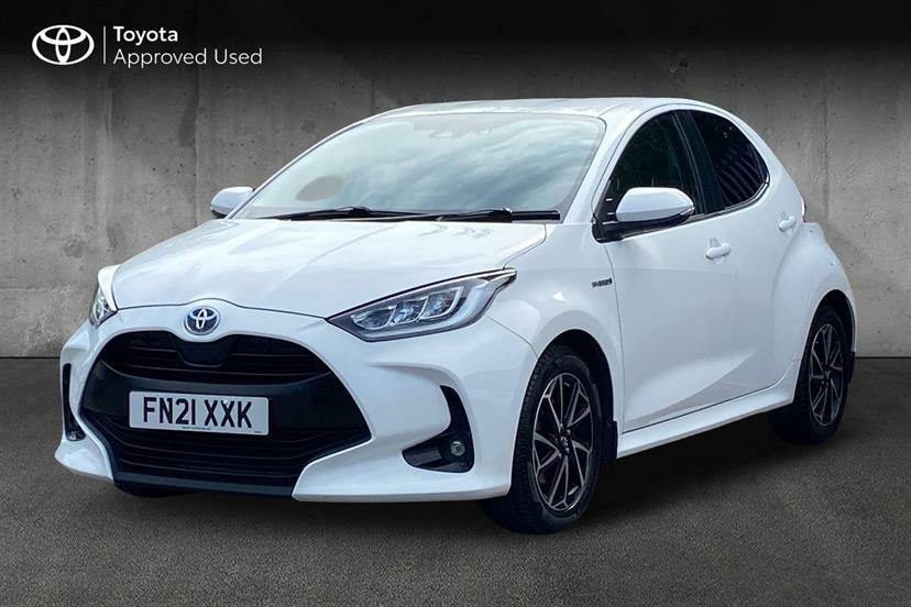 Toyota Yaris 1.5 Hybrid Design Cvt White #3