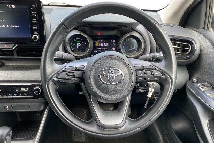 Toyota Yaris Excel  #8