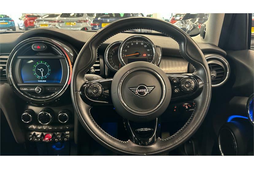Mini Hatch 1.5 Cooper Exclusive II Black #4