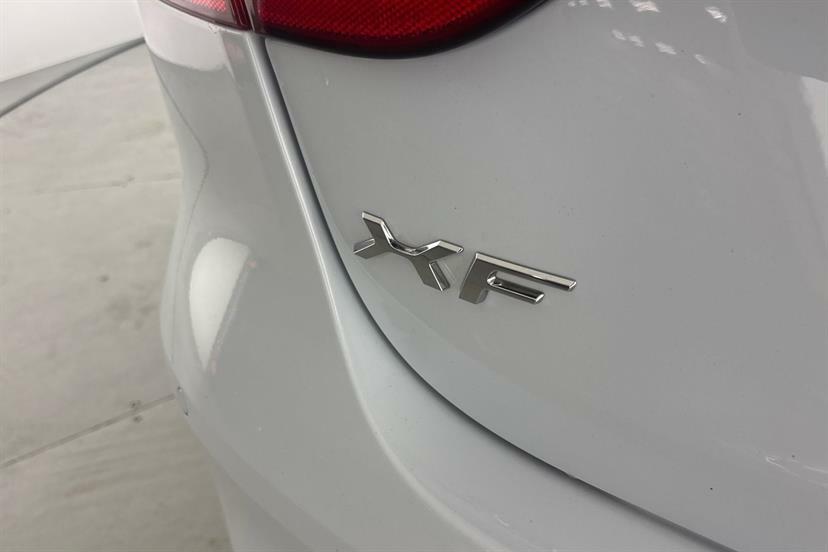 Jaguar XF D V6 S Black #21