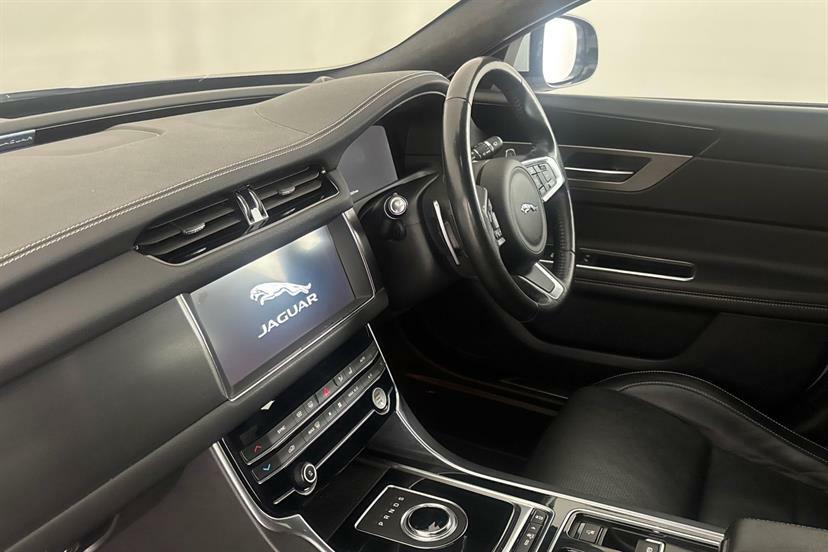 Jaguar XF D V6 S Black #23