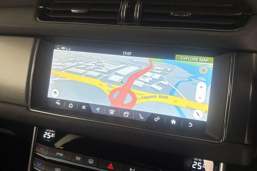 Jaguar XF D V6 S Black #11