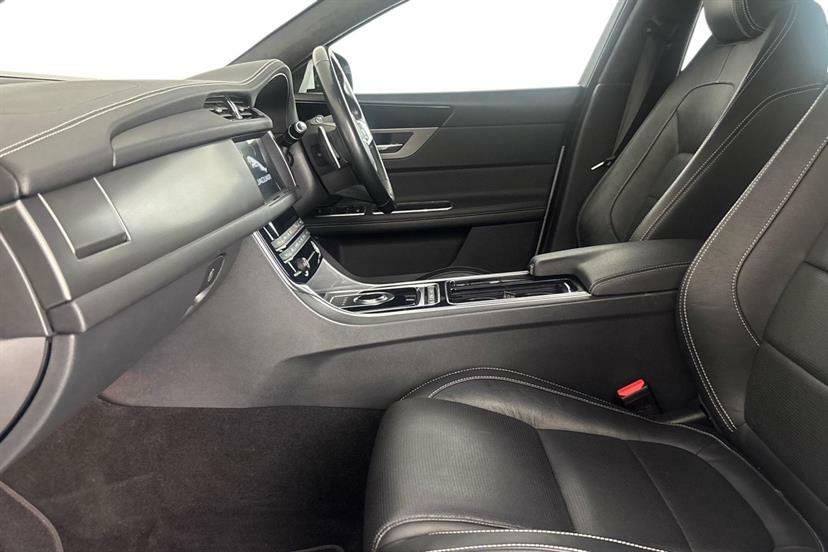 Jaguar XF 2.0I 250 Chequered Flag White #3