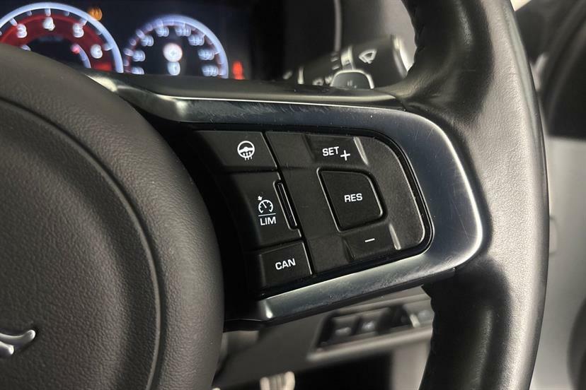 Jaguar XF D V6 S Black #28