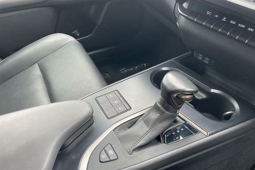 Lexus UX 300E 54.3Kwh Black #8