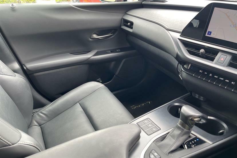 Lexus UX 300E 54.3Kwh Black #26