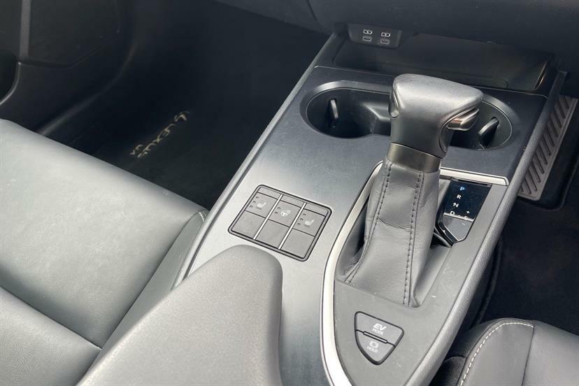 Lexus UX 300E 54.3Kwh Black #25