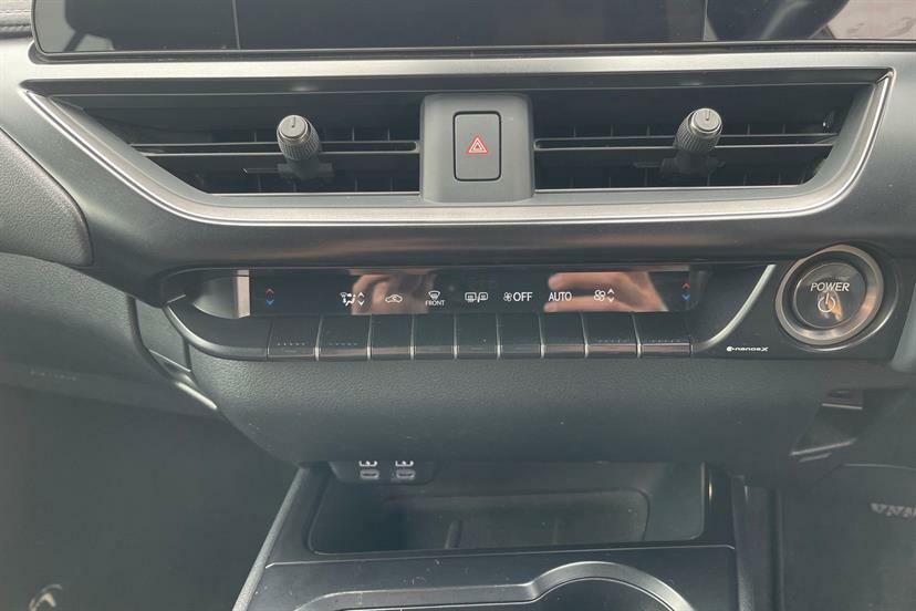 Lexus UX 300E 54.3Kwh Black #24