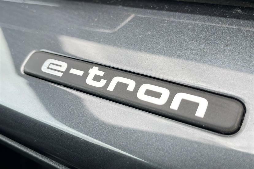 Audi Q4 E Tron 40 S Line Sportback 82Kwh White #32