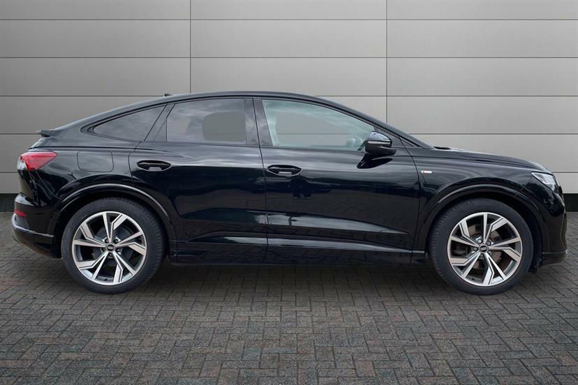 Audi Q4 E Tron 125Kw 35 55.52Kwh Edition 1 Black #4
