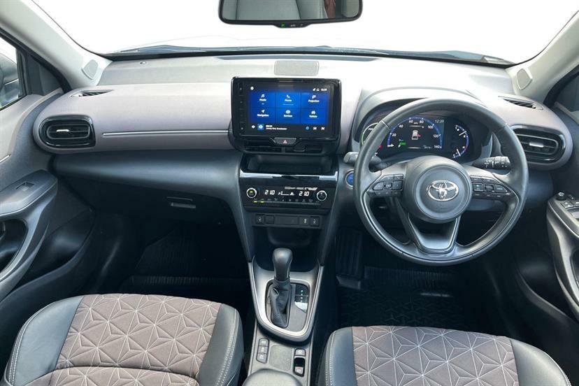 Toyota Yaris Cross 1.5 Hybrid Excel Cvt White #5