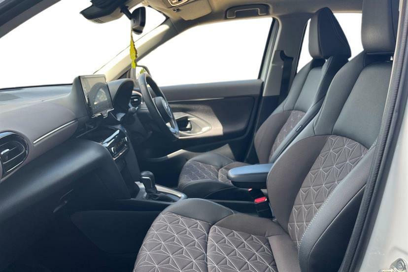 Toyota Yaris Cross 1.5 Hybrid Excel Cvt White