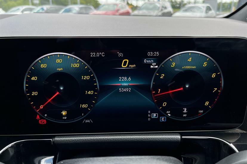 Mercedes-Benz GLA Class 200 Amg Line Premium Grey #5