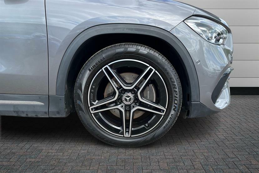 Mercedes-Benz GLA Class 200 Amg Line Premium Grey #3