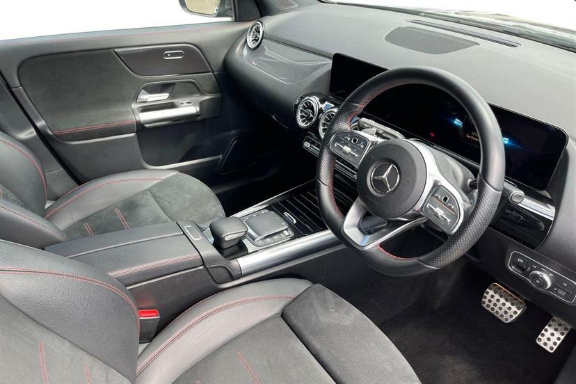 Mercedes-Benz GLA Class 200 Amg Line Premium Grey #4
