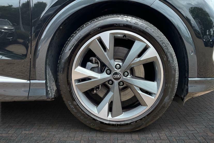 Audi Q4 E Tron 150Kw 40 82Kwh S Line Black #5