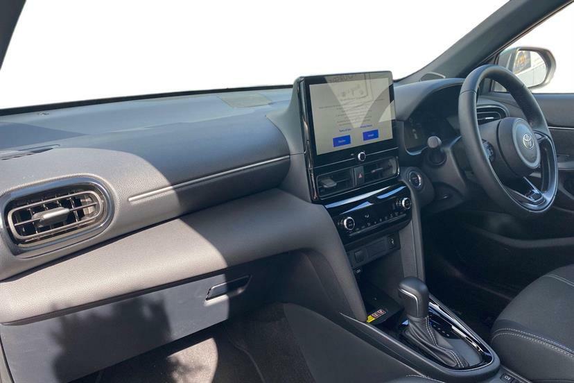 Toyota Yaris Cross Excel Black #5