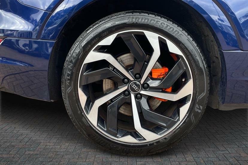 Audi E-tron 300Kw 55 Quattro 95Kwh Black Edition Blue #4