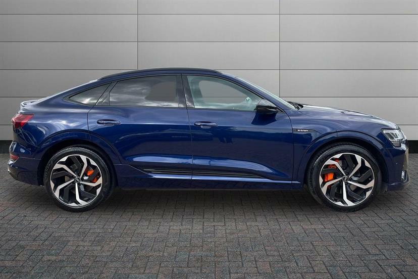 Audi E-tron 300Kw 55 Quattro 95Kwh Black Edition Blue #3
