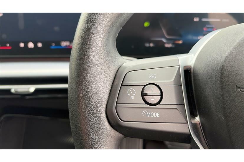 BMW iX1 M Sport White #16