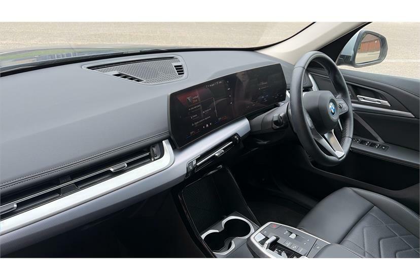 BMW iX1 M Sport White #7