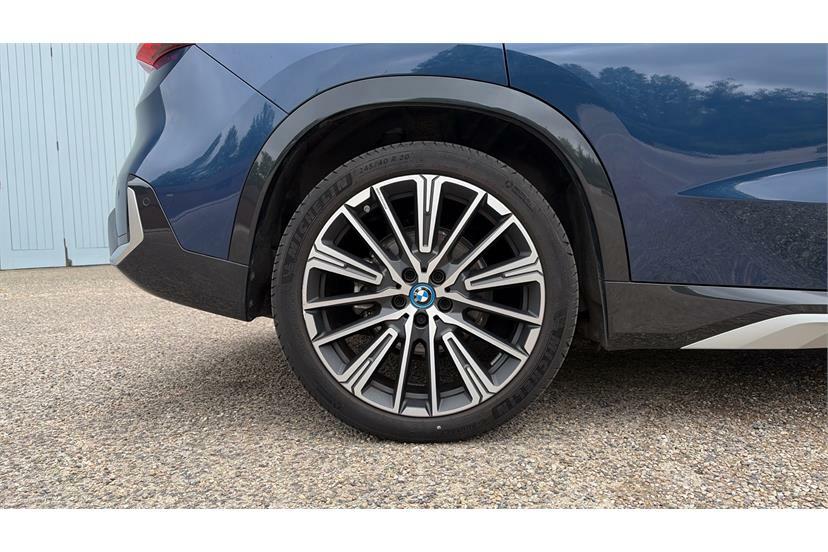 BMW iX1 M Sport White #13