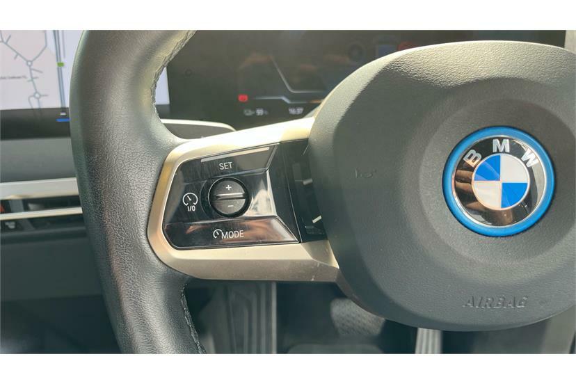 BMW iX M Sport Black #16