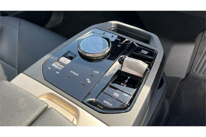 BMW iX M Sport Black #18