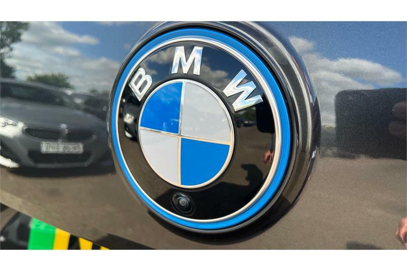 BMW iX M Sport Black #24