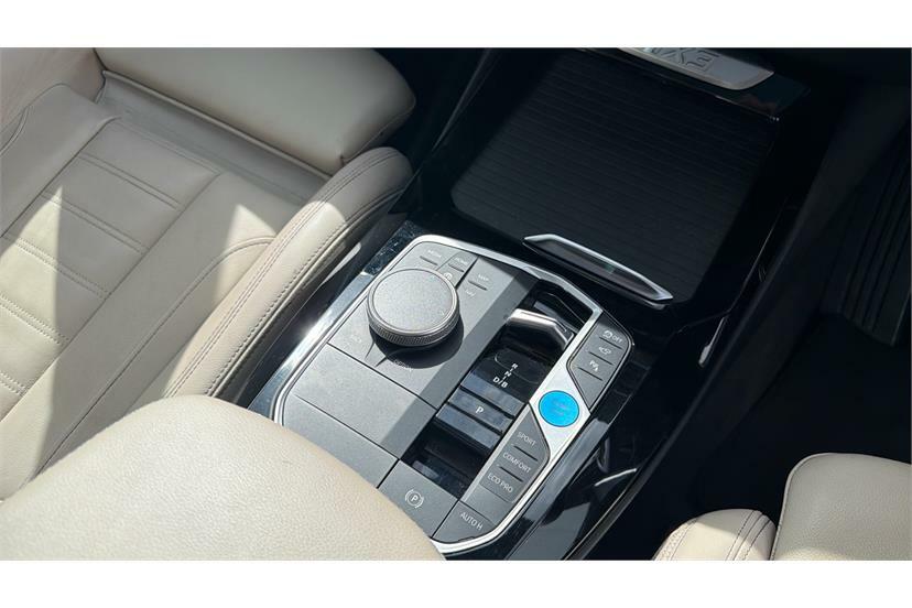 BMW iX3 80Kwh M Sport Black #10