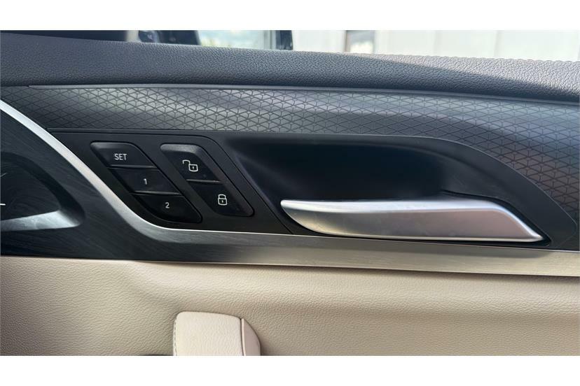 BMW iX3 80Kwh M Sport Black #27