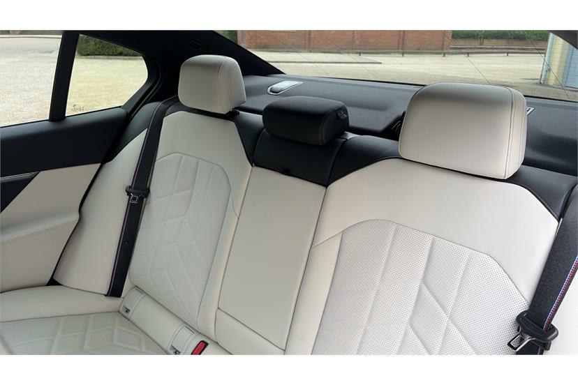 BMW i5 M Sport Pro Blue #12
