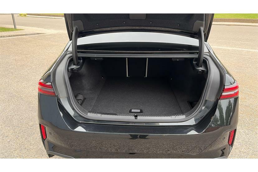 BMW i5 M Sport Pro Blue #13