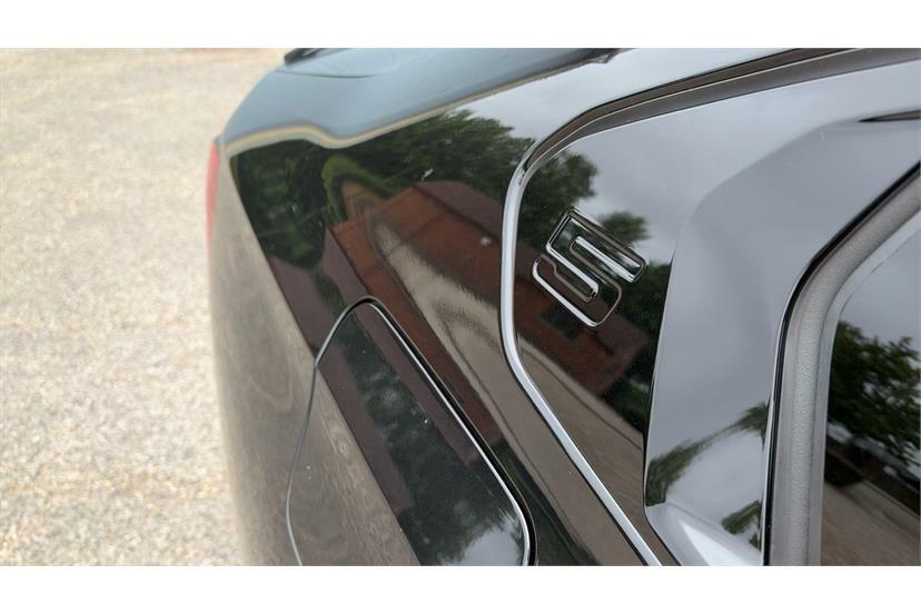 BMW i5 M Sport Pro Blue #32