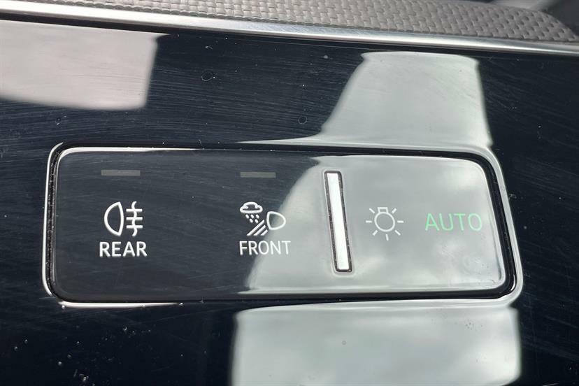 Audi Q8 e tron Q8 E-tron Vorsprung 55 Quattro Black #25
