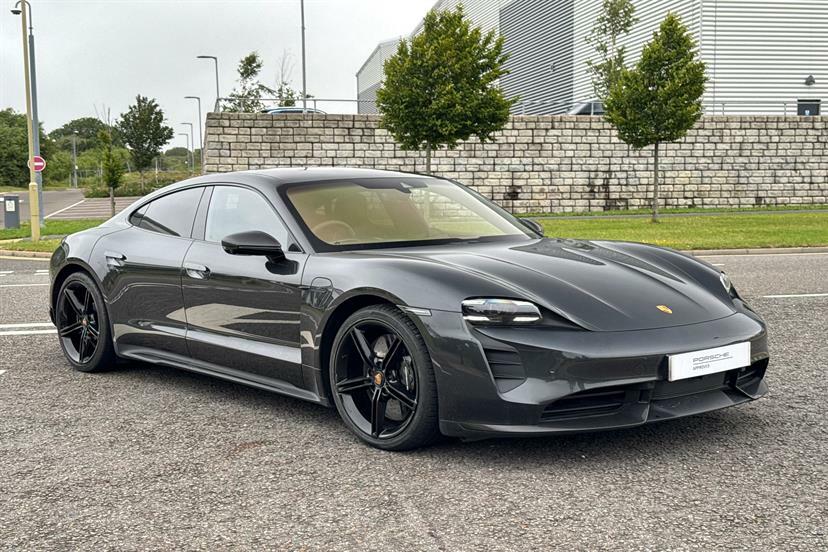 Porsche Taycan Performance Plus 93.4Kwh Gts Black #29