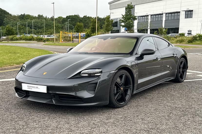 Porsche Taycan Performance Plus 93.4Kwh Gts Black #30