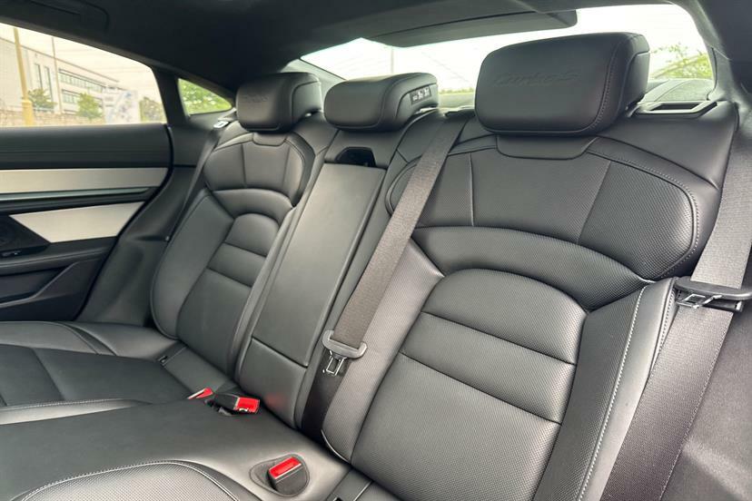Porsche Taycan Performance Plus 93.4Kwh Gts Black #15