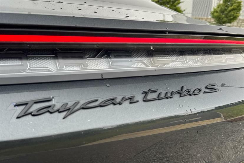 Porsche Taycan Performance Plus 93.4Kwh Gts Black #25