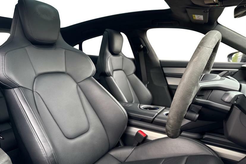 Porsche Taycan Performance Plus 93.4Kwh Gts Black #7