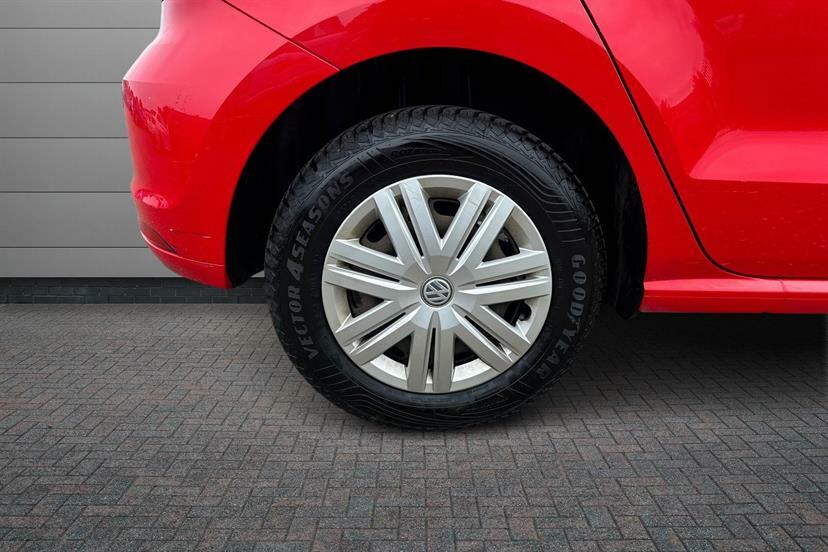 Volkswagen Polo 1.0 S Red #4