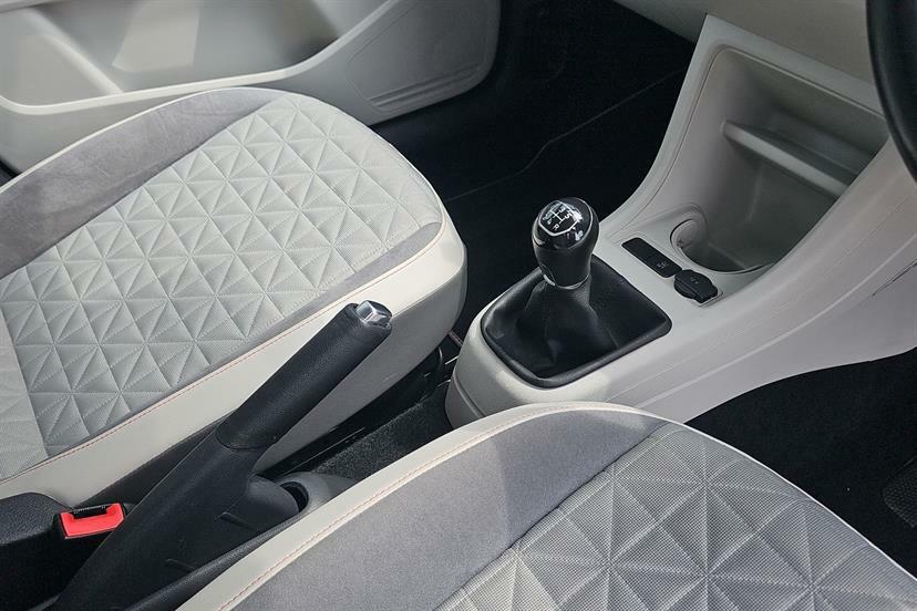 Volkswagen Up High Up Blue #28