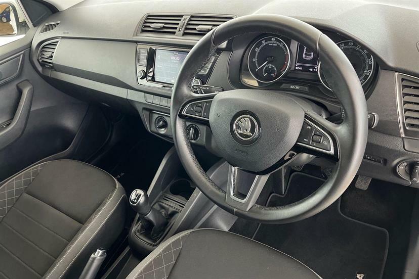 Skoda Fabia 1.0 Mpi Se White #6
