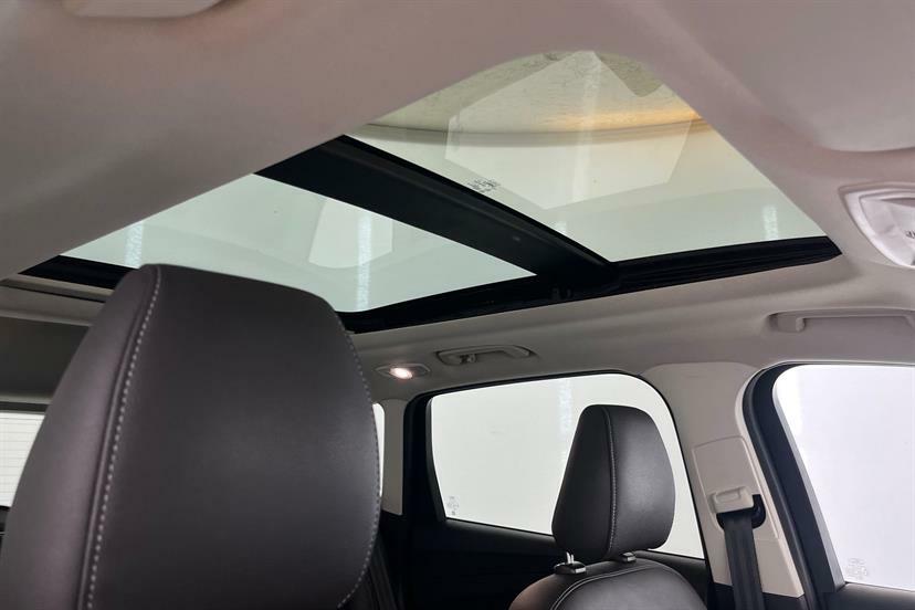 Ford Kuga Kuga St-line Tdci 4X4 Black #30