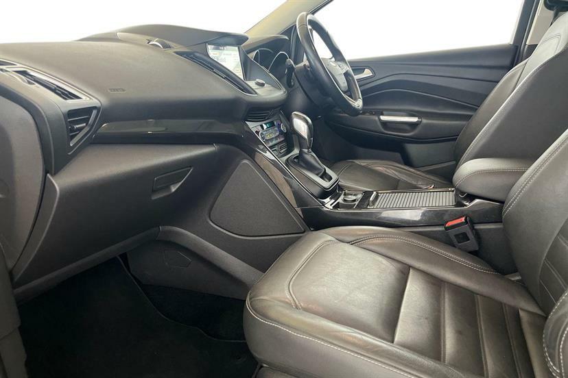 Ford Kuga Kuga St-line Tdci 4X4 Black #2