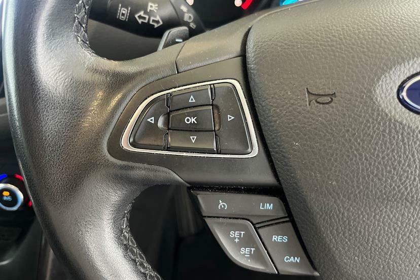 Ford Kuga Kuga St-line Tdci 4X4 Black #33