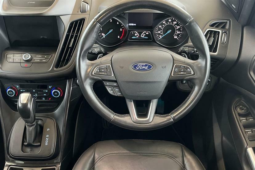 Ford Kuga Kuga St-line Tdci 4X4 Black #29